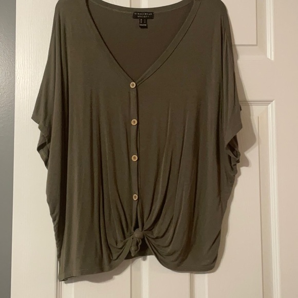 blouse - Picture 1 of 1